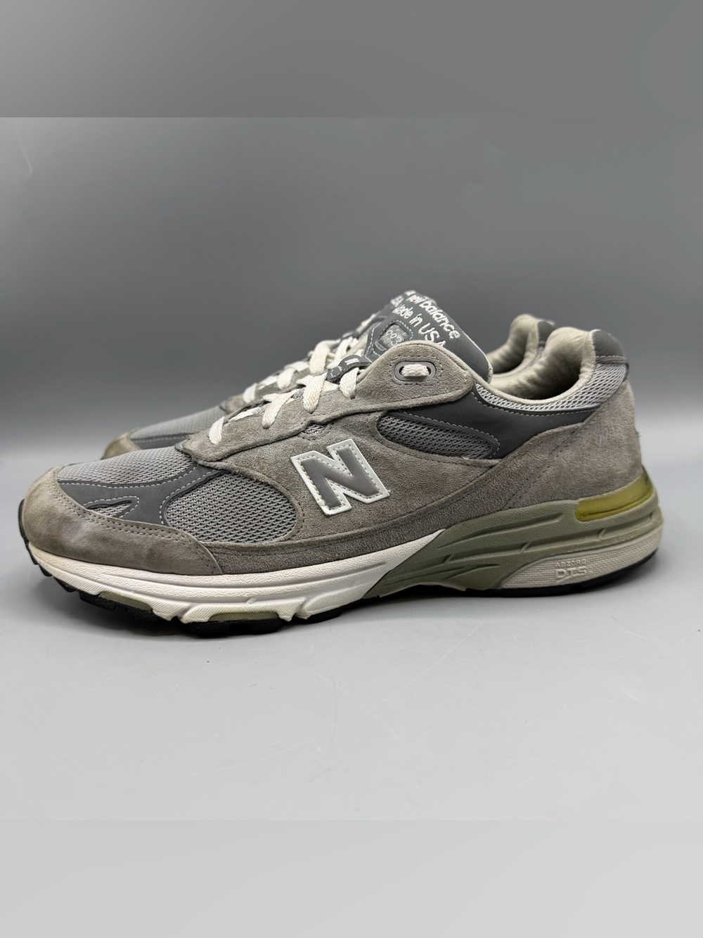 New Balance 993 Made in USA Gray Running Sneakers Men’s Size 11 MR993GL.